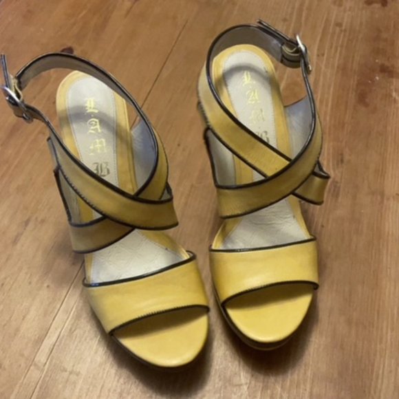 L.A.M.B.  by Gwen Stefani - Yellow Leather Platform Shoes Size 8.5 - Picture 4 of 6